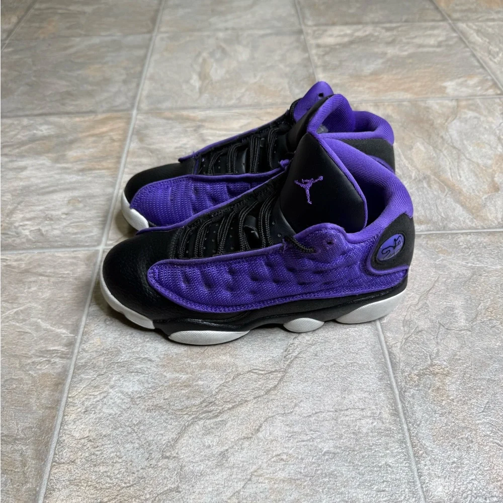 Air Jordan 13 Retro Purple Venom GS Shoe Size 3Y Purple FD4649-501 Preowned - Picture 4 of 7